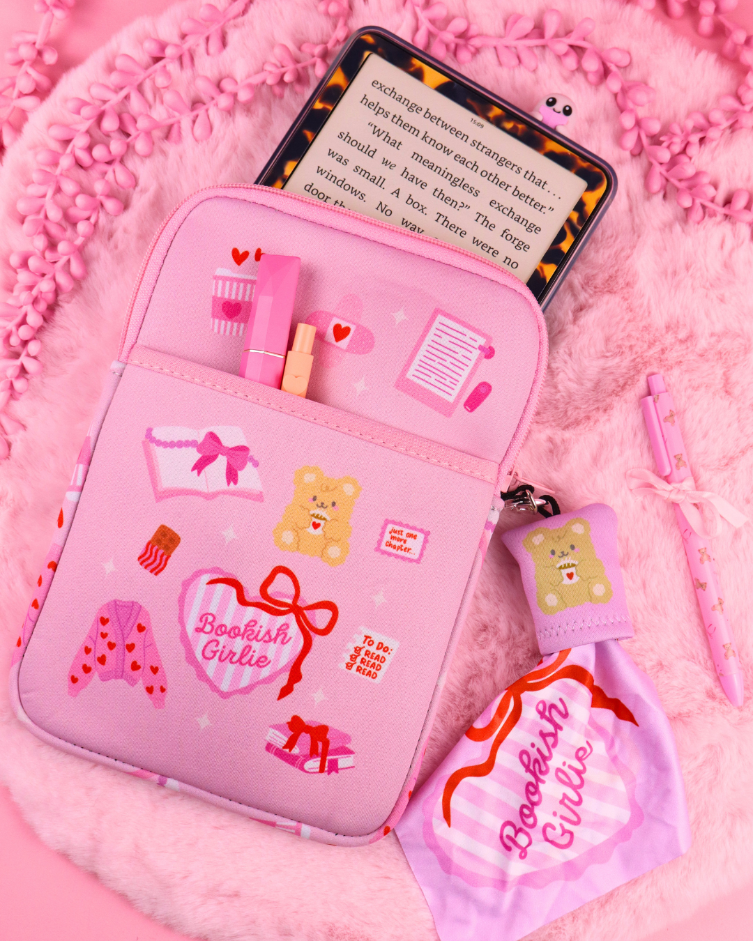 kindle sleeve, booktok gift, bookish gift for readers, dark romance merch, romantasy gift, booktok, bookstagram, kindle pouch, kindle sleeve, kobo sleeve, kobo case, bookish gift, cute pink ereader sleeve