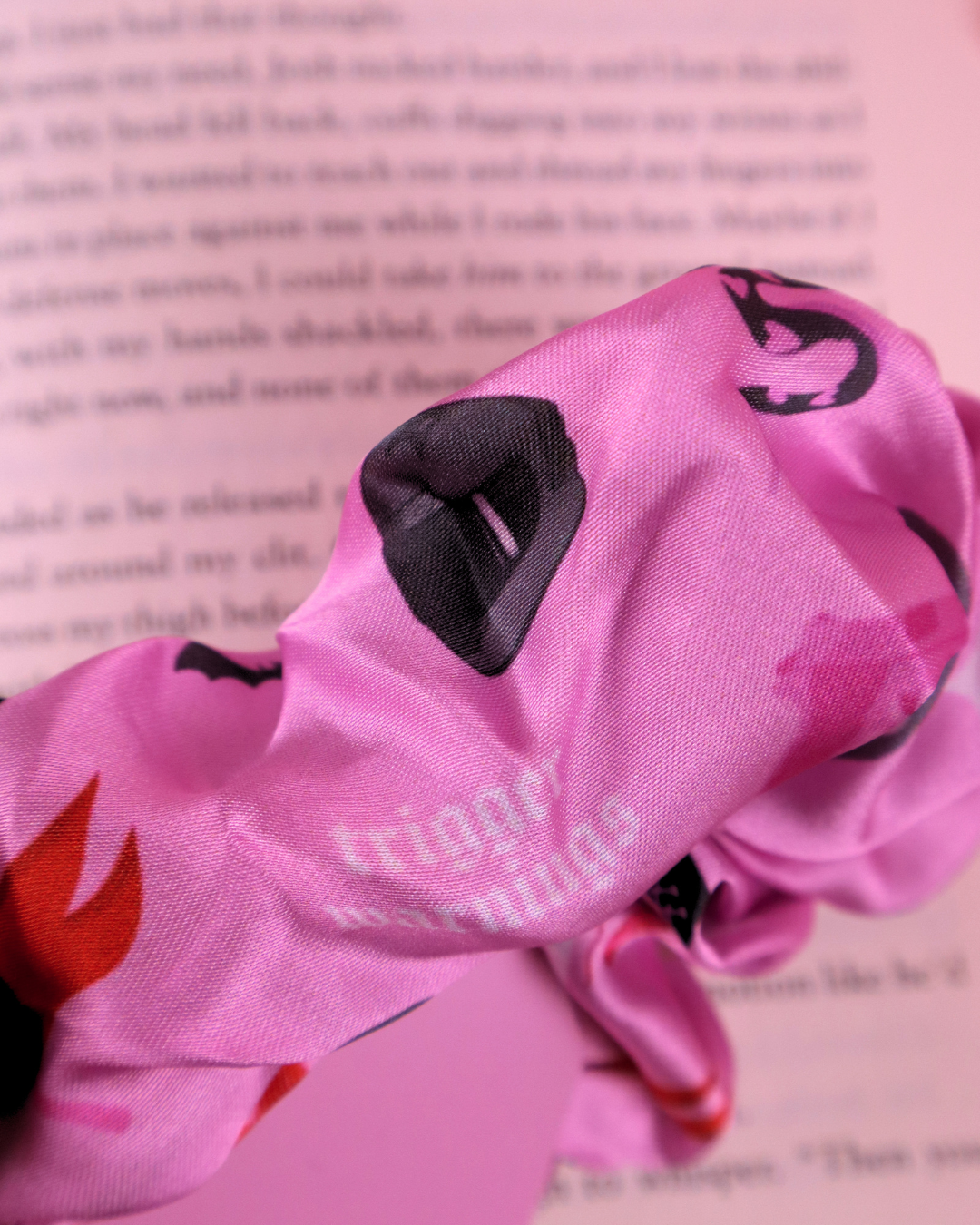 scrunchie fro dark romance readers and lovers of spicy and smut books 