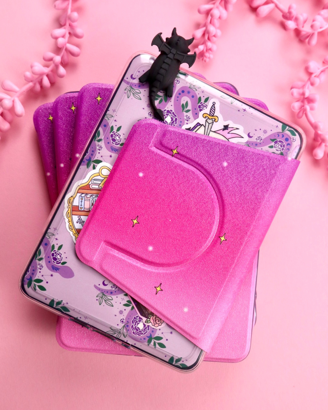 magnetic kindle case detachable cover, kindle grip, dragons, Romantasy readers booktok