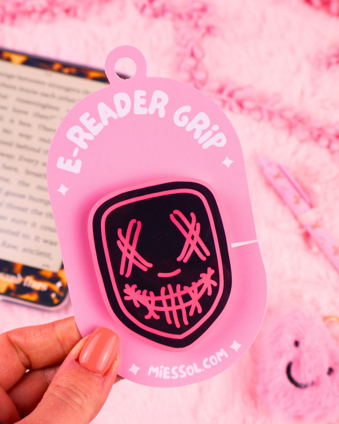 ereader grip dark romance, glow in the dark, masked men, bookish gift, smut books, booktok, bookstagram, spicy reads, fictional men