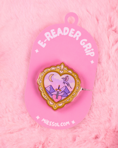 Romantasy reads grip, dragons and swords, shadow daddy book club, rhysand, xaden riorson, kingfisher, actor, fourth wing, quicksilver bookish merch kindle grip, romantasy readers, romantasy accessories, kindle decor, cute gift for booklovers