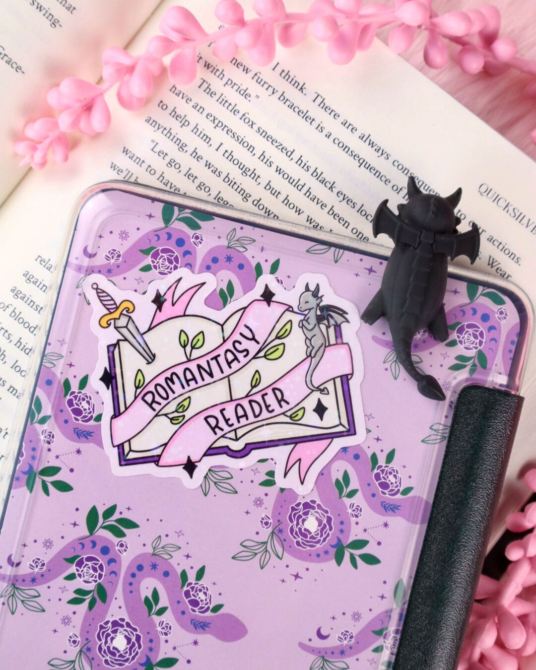 romantasy reader sticker for kindle decorating, fourth wing, Sarah j maas, acotar