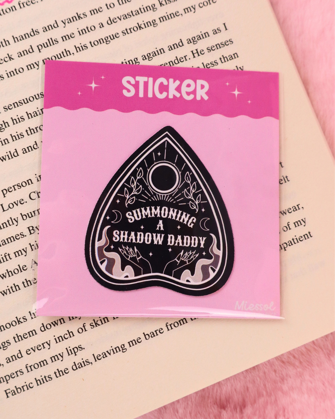 summoning a shadow daddy vinyl sticker for kindle and kobo, kindle decoration, romantasy reader gift, bookish merch, booktok, laden, rhysand, ruhn